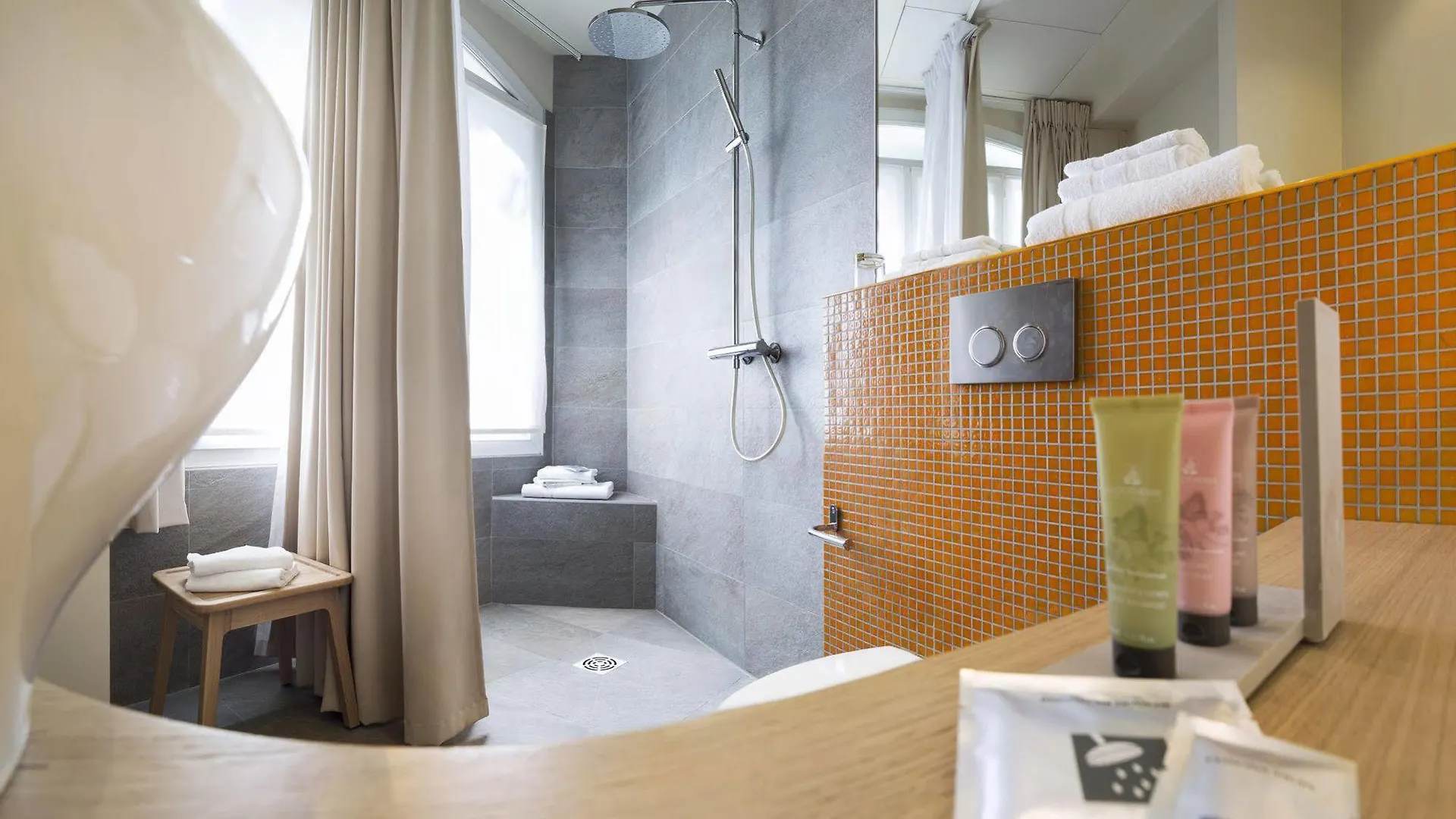 Max Hotel
